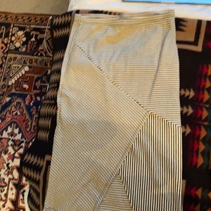 Striped Midi skirt with open slit